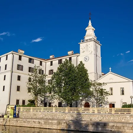 Kastel Hotel