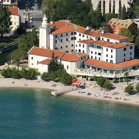Kastel Szálloda