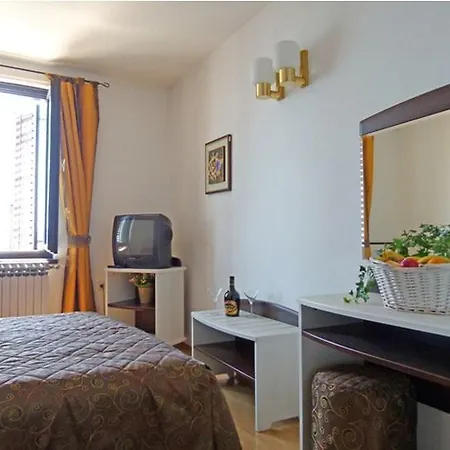 Kastel Hotel 3*